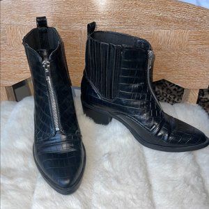 Report Black crocodile skin cowgirl boots